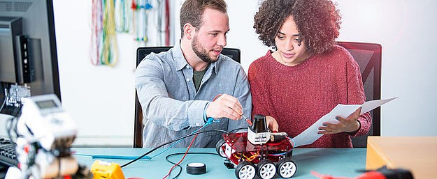 University of Applied Sciences in Grisons launches robotic course