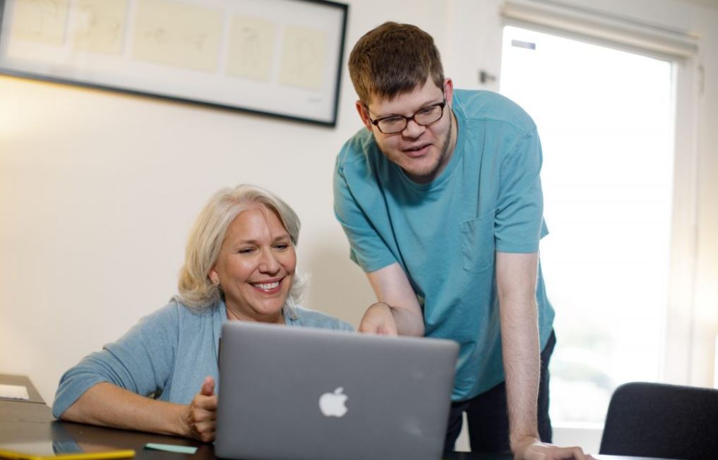 auticon IT consultants work together with auticon coaches to help customers. Image: auticon 